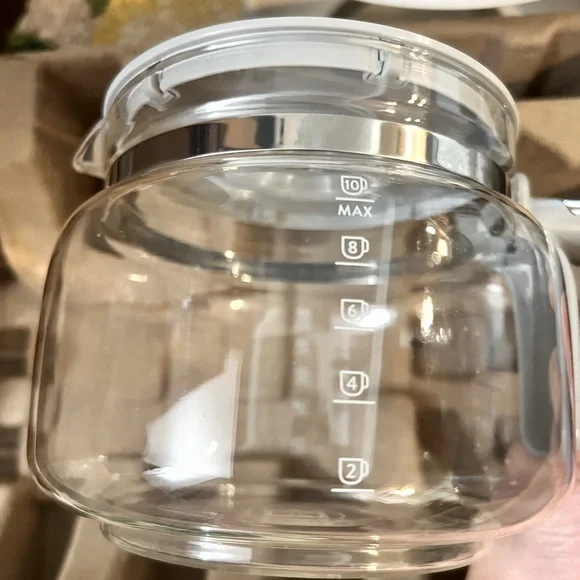 SMEG Drip Coffee Maker, 10-cup - Picture 14 of 16